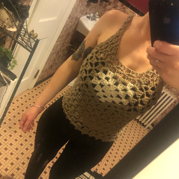 🖤 Crochet Crop Top. - Picture 5 of 8